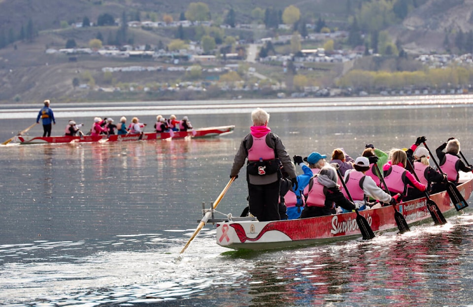 29022401_web1_220511-PWN-DragonBoat-DragonBoatPenticton_1