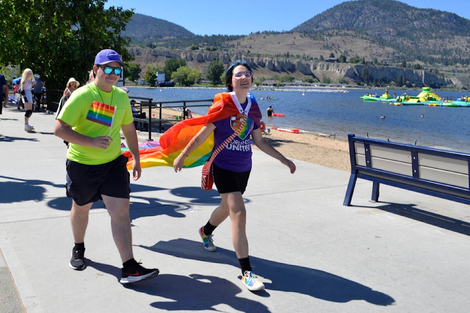 29580200_web1_220626-PWN-PrideParade_3