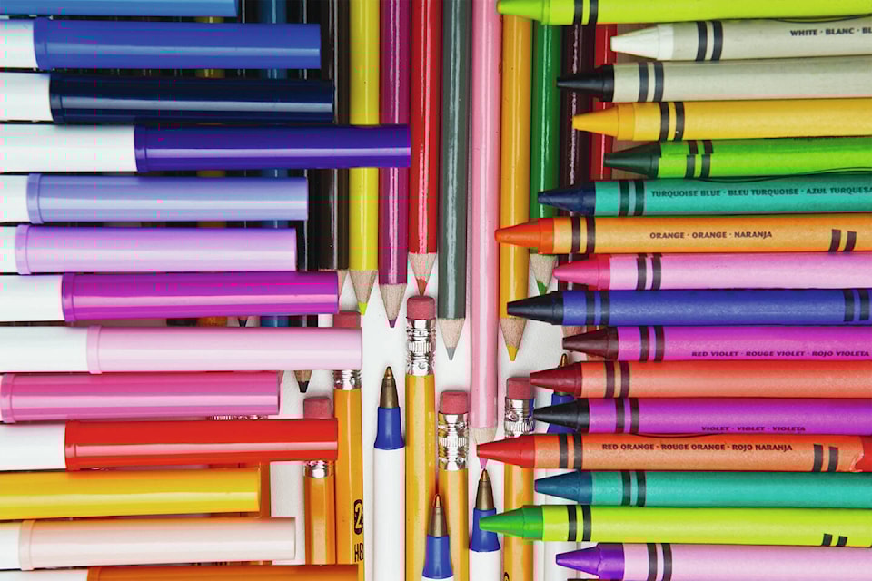 31951292_web1_art-supplies