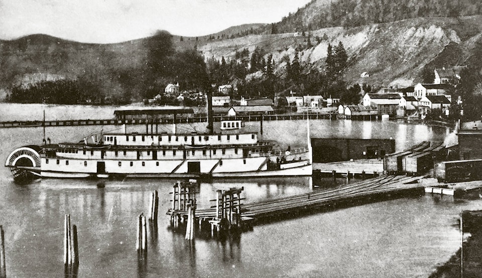 32352222_web1_230323-SUM-Historic-pier-SUMMERLAND_1