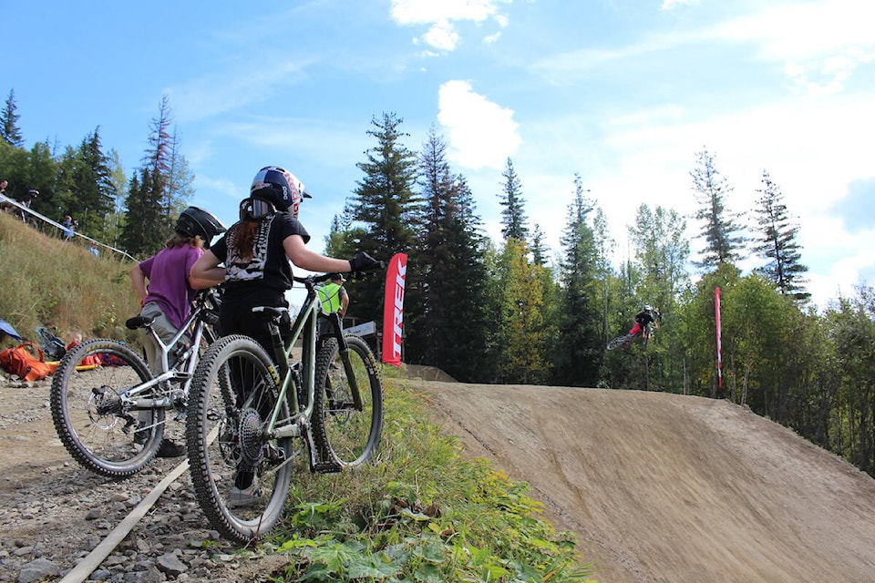 33476665_web1_221117-RTR-BIKE-RECAP_1