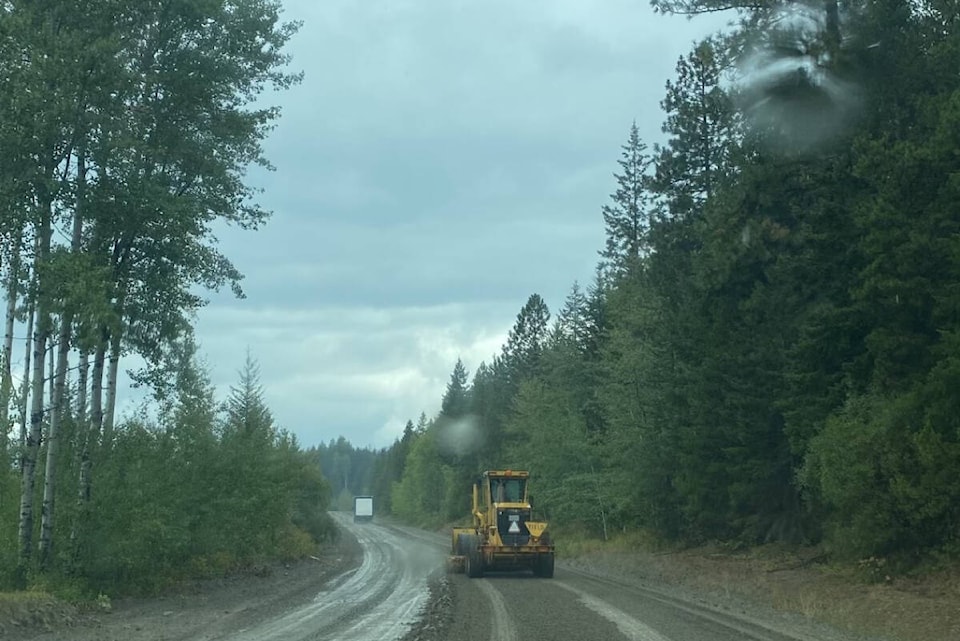 33789467_web1_230906-PWN-Highway97Rockslide-Highway97Detours_1