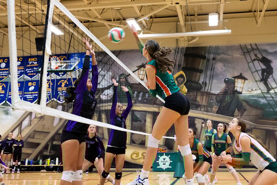 Earl Marriott (right) senior AAAA girls play against Elgin Park during the first game of the Peace Ach Classic tournament in Surrey on Friday (Oct. 25). Mariners won the tournament, which they also won in 2023.