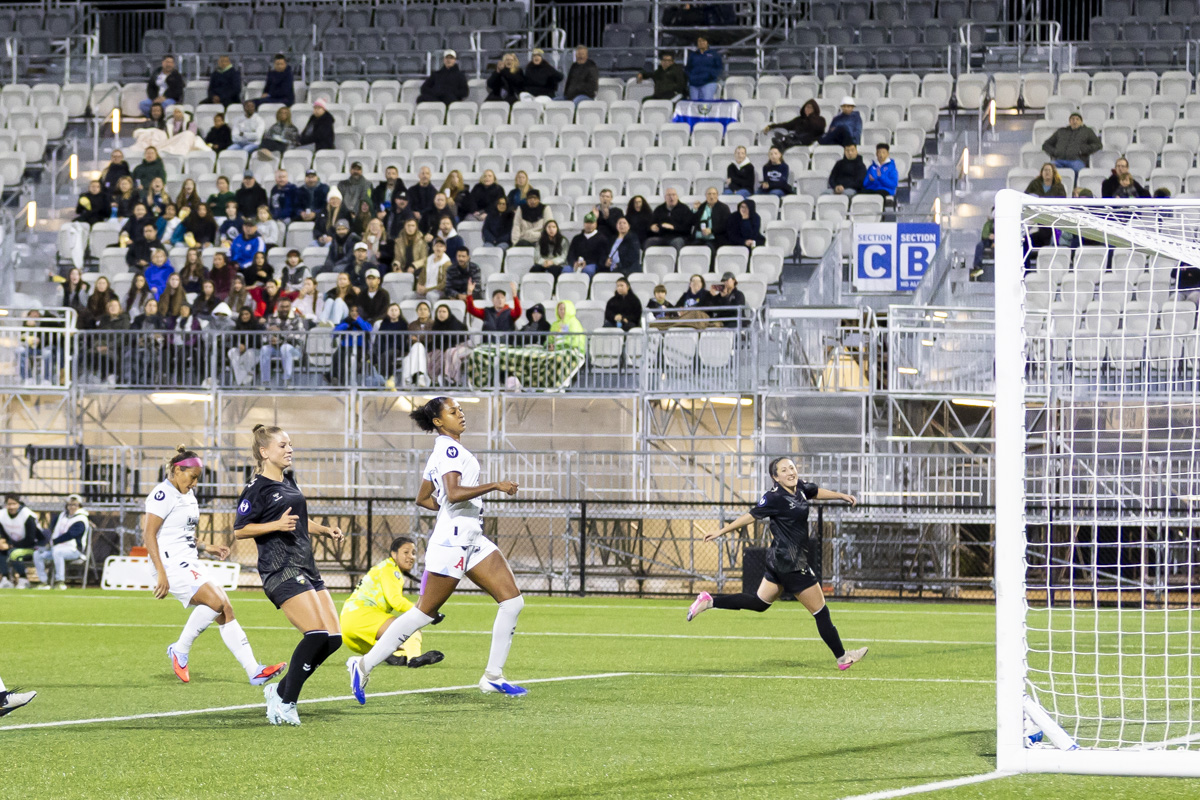 Vancouver Rise FC Academy clinches 8-nil victory over Alianza FC