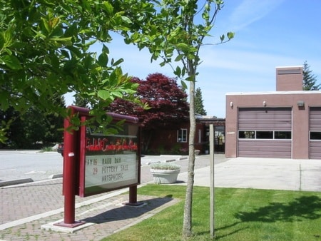 48747surreyfirehall_centre