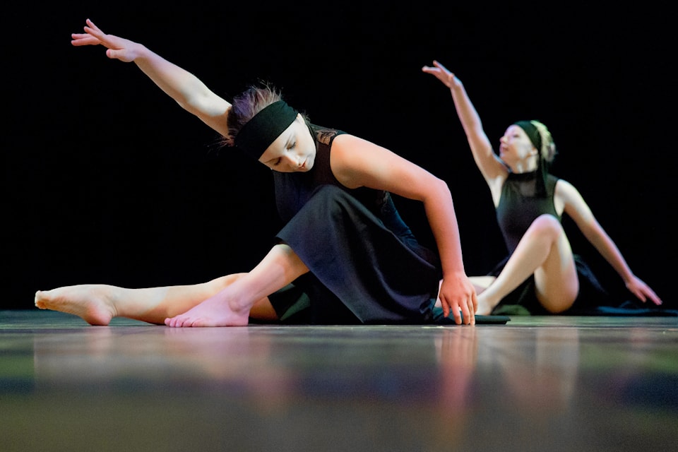 The Spiral Dance Trio performs.