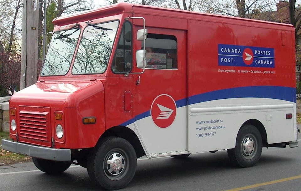 63908gmc-canada-post-truck
