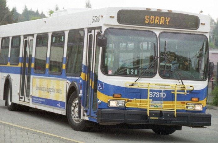 87991surreyw-bus