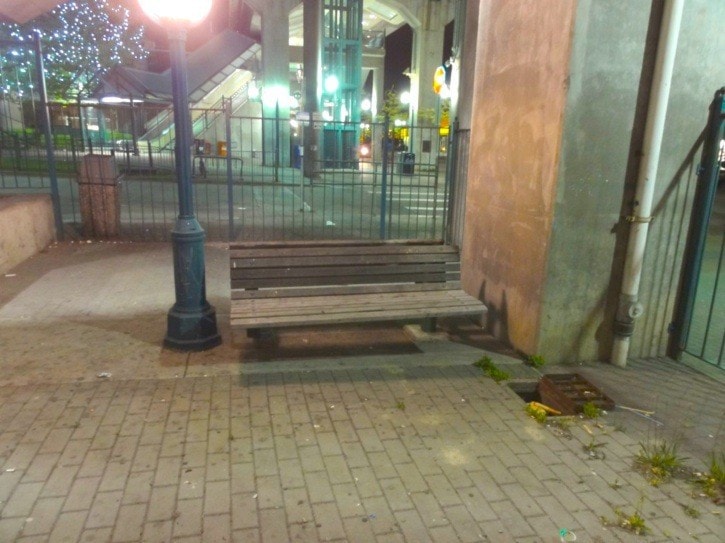 97497surreyw-bench