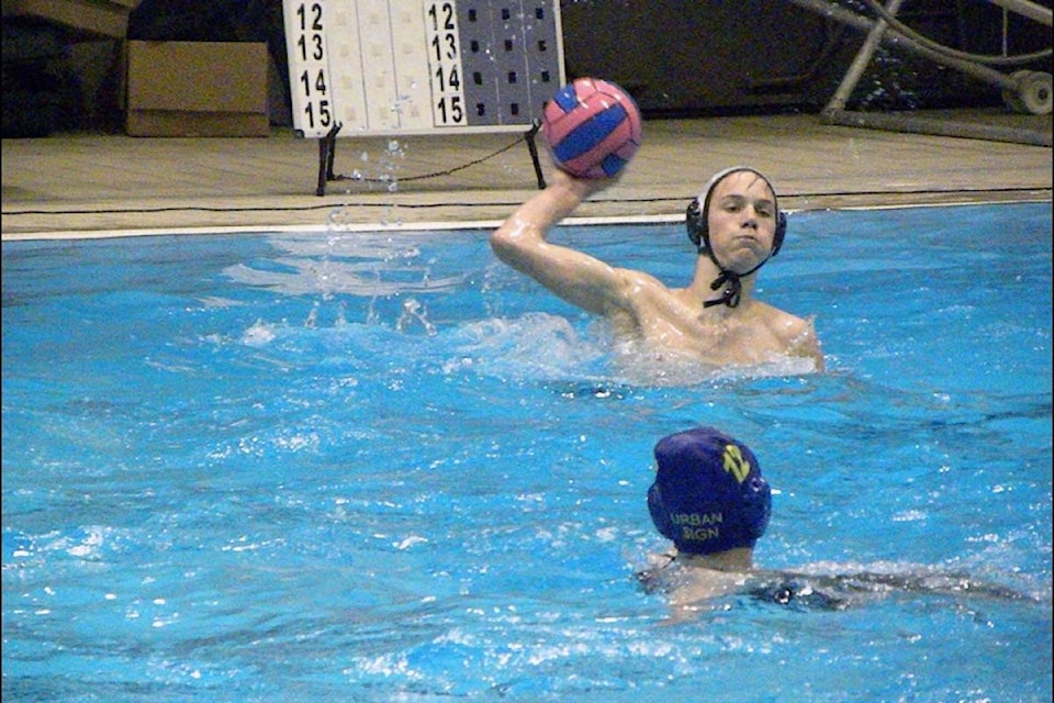 web1_170426-SNW-M-Waterpolo3