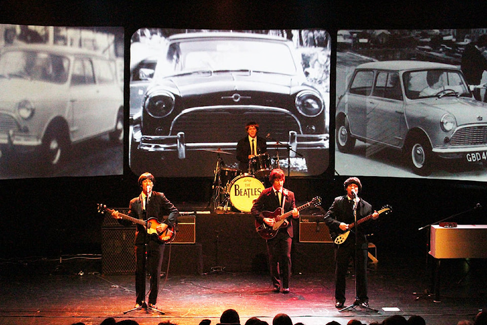 web1_PHOTO-Beatlemania-Band-and-Cars