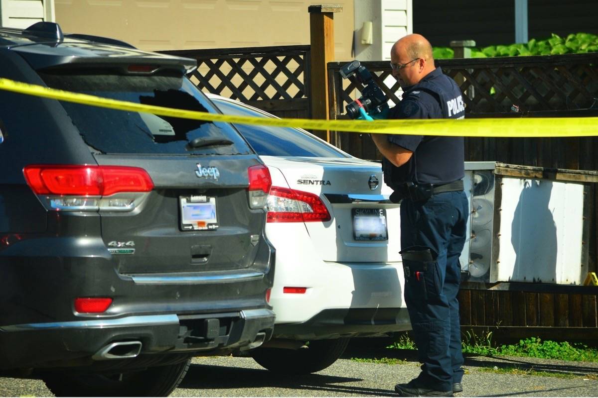 8846890_web1_171008-BPD-M-cloverdale-shooting-1045