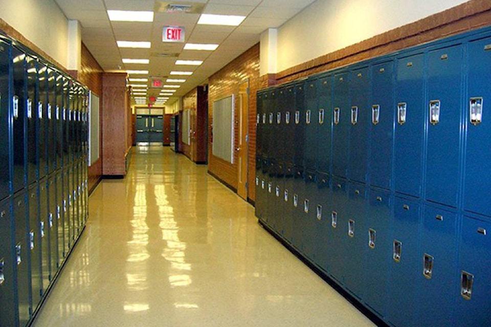 10702259_web1_171215-SUL-School