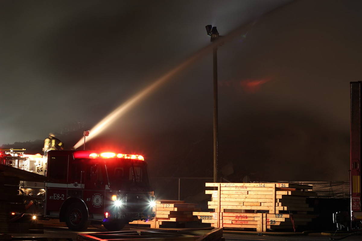 13493141_web1_180911-SUL-Langley-Fire7_ne201891163349260