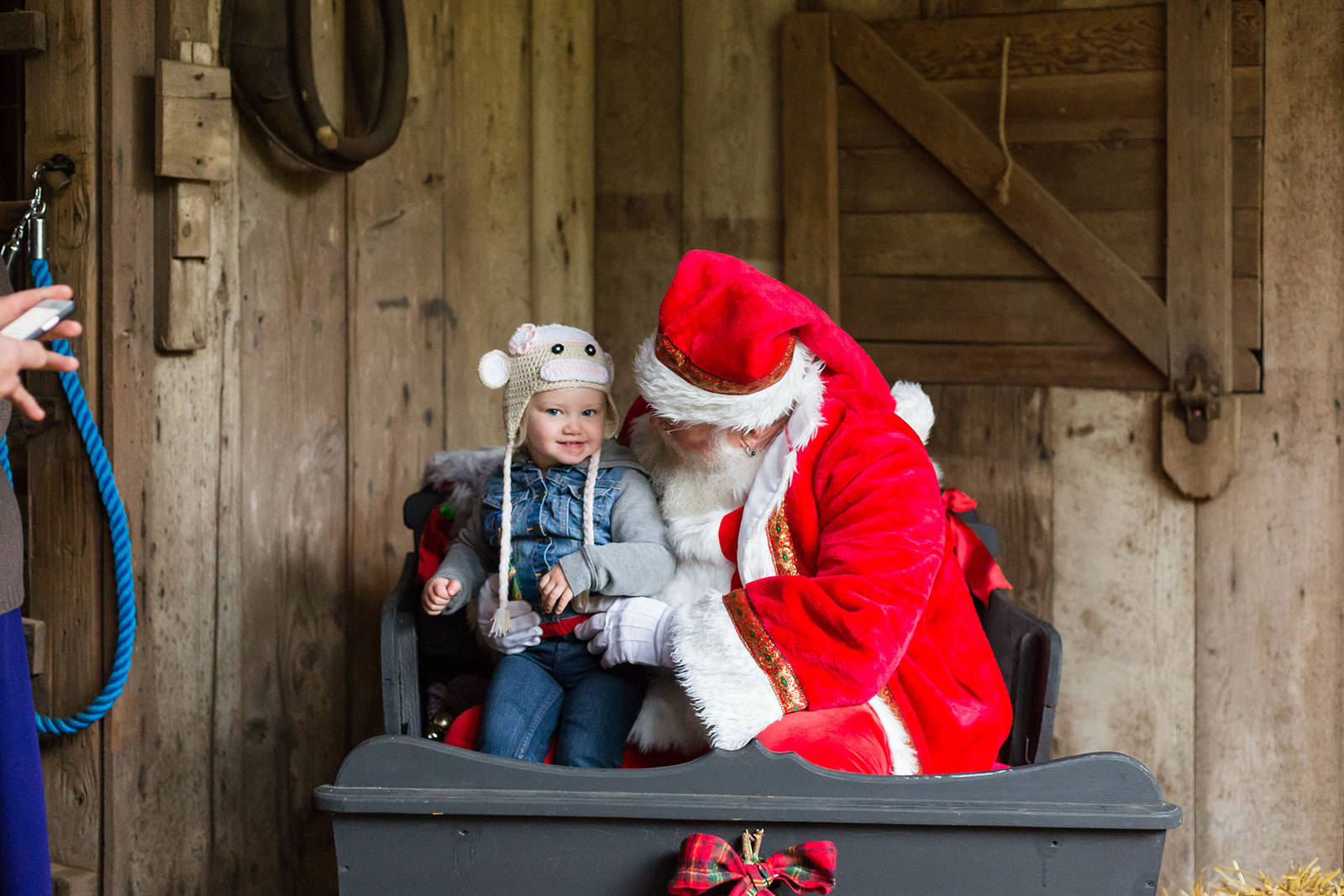 14840331_web1_Stewart-Farm-Christmas-Open-House-santa-1