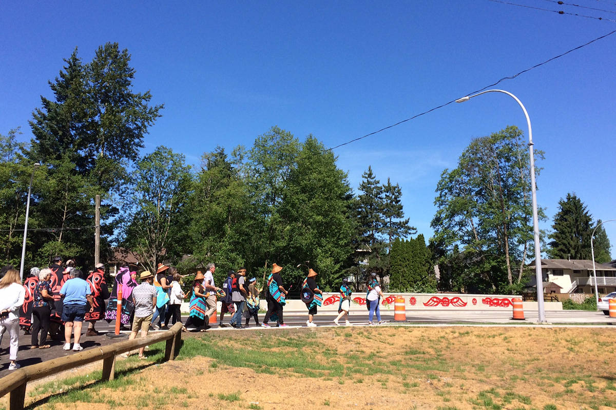 17277348_web1_Procession-towards-artwork-at-Bear-Creek-Bridge