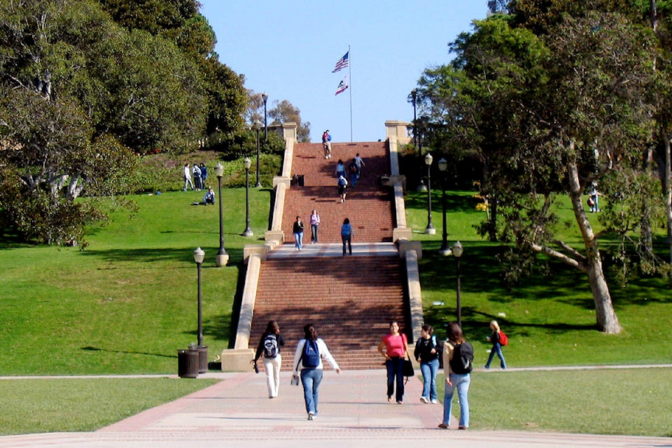 18684938_web1_UCLA-Commonswikimedia