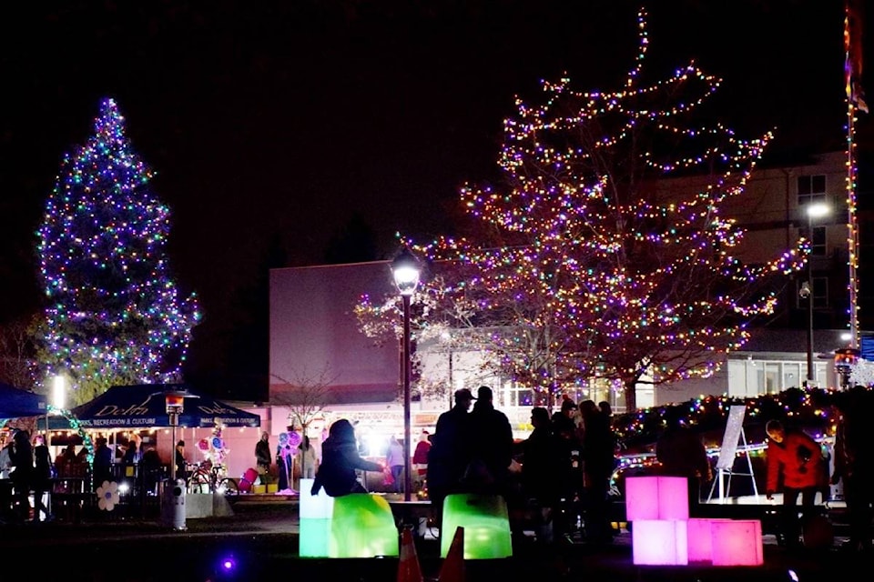 Hundreds of area residents and families came out to the North Delta Social Heart Plaza on Sunday, Dec. 1 for the city’s official Christmas tree lighting ceremony. (James Smith photo)