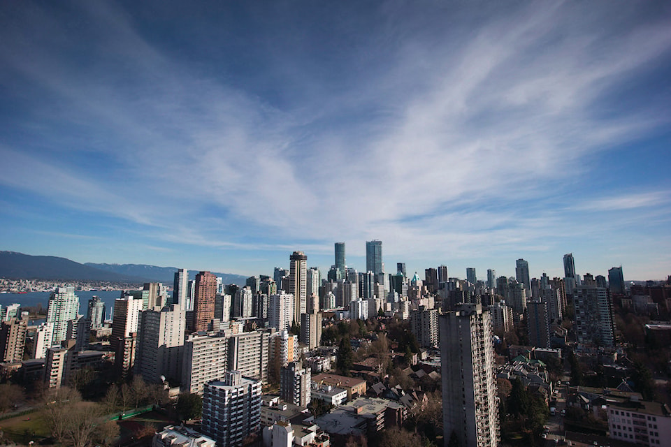 20155547_web1_170706-RDA-BUS-Vancouver-skyline