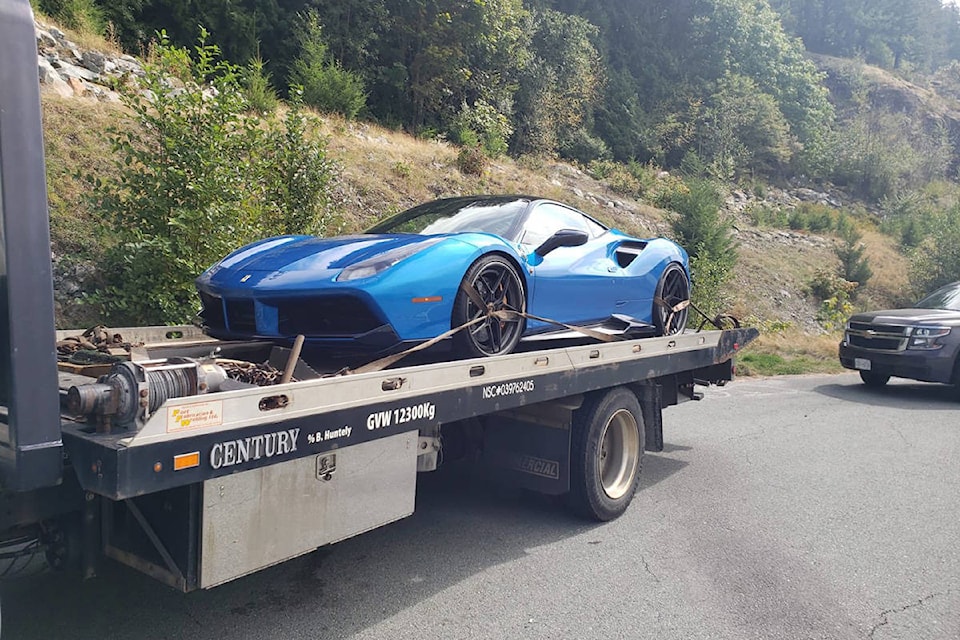 22637328_web1_200908-BPD-squamish-rcmp-speeder-ferrari_1