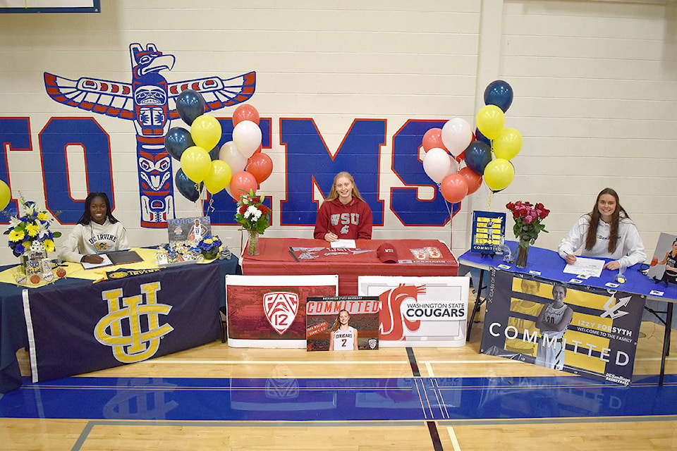 23415535_web1_201126-PAN-SemiahmooBballEvent-signingday_1