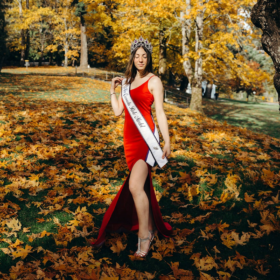 27233331_web1_211124-NBU-miss-canada-role-model-3_1