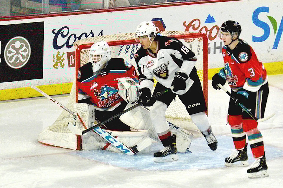 28821489_web1_2204-04-16-LAT-TA-GiantsVsKelownaRockets-_1