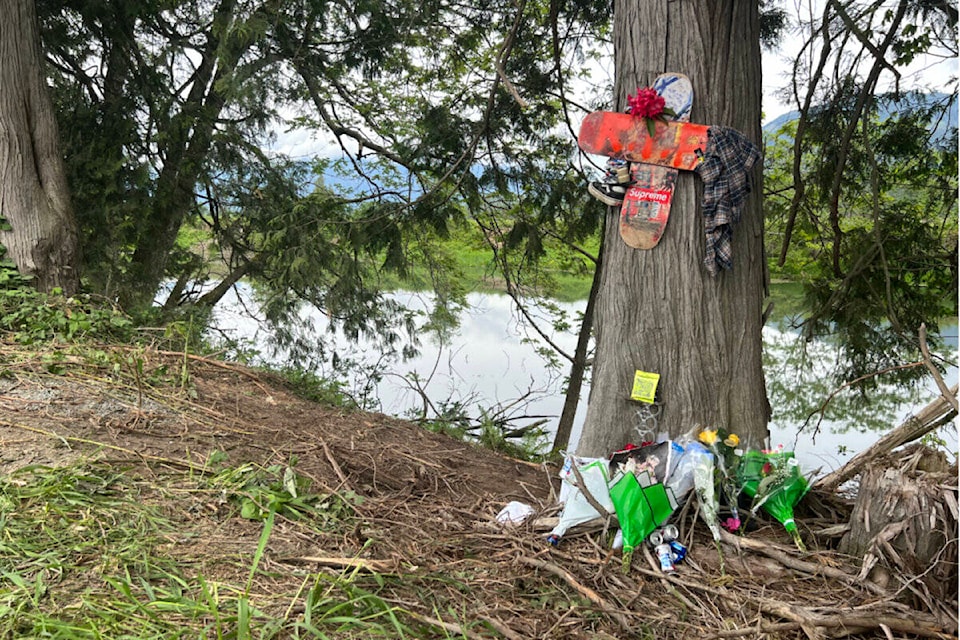 29240399_web1_220524-CPL-Camp-River-Fatal-Crash-memorial_2