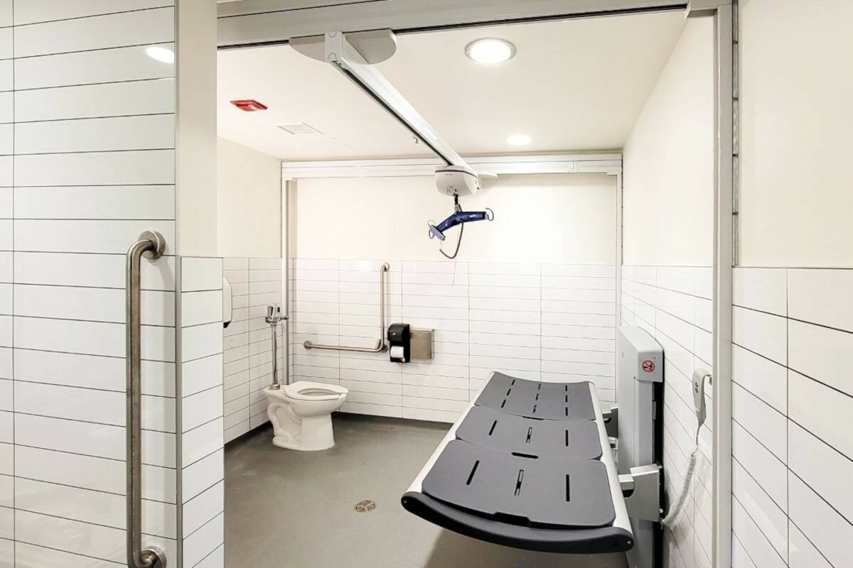 New accessible changing station at KPU Surrey gives wheelchair users a lift to toilet table Surrey Now Leader