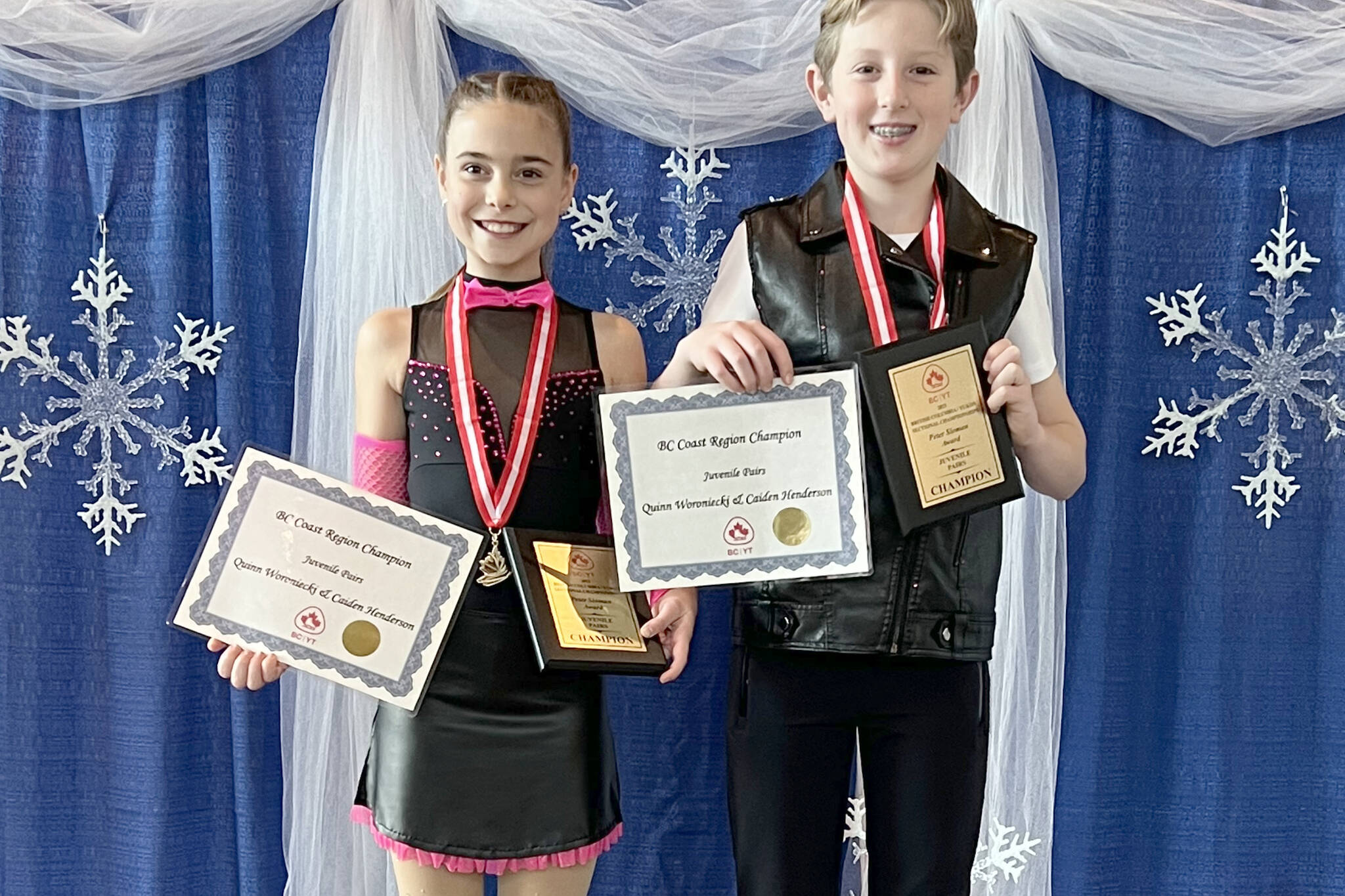 31043035_web1_221124-PAN-pairs-skaters-caiden-quinn_3