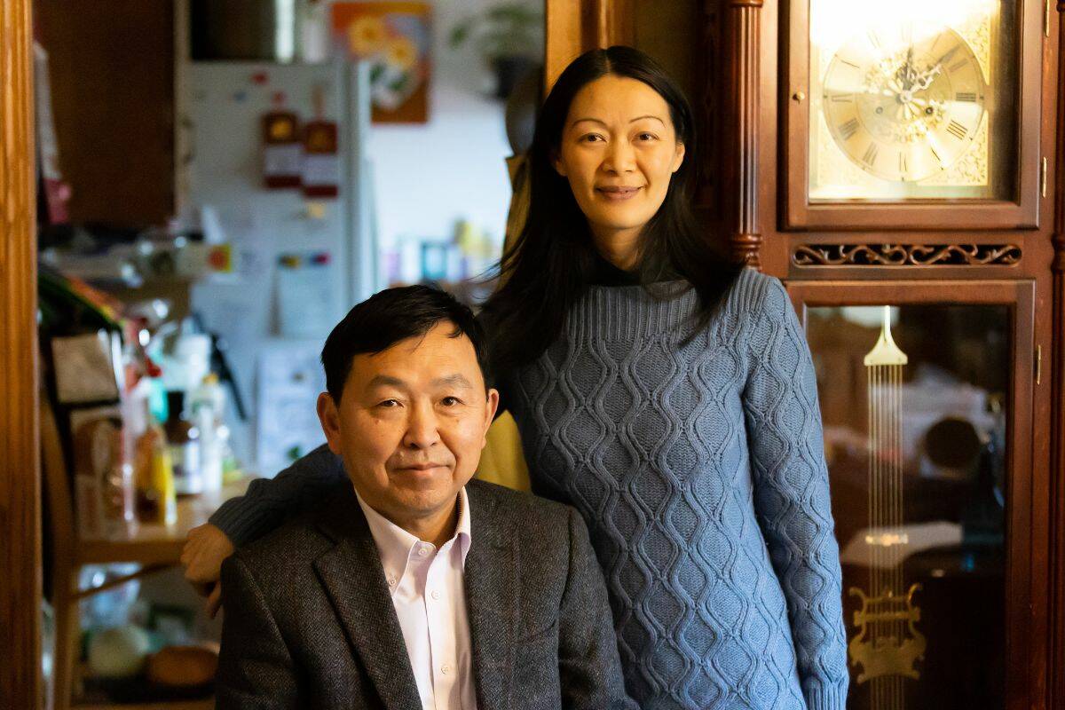 Bingchen (Benson) Gao, left, and his wife, Alice Zheng in their home on Jan. 20, 2023. (Photo: Anna Burns)
