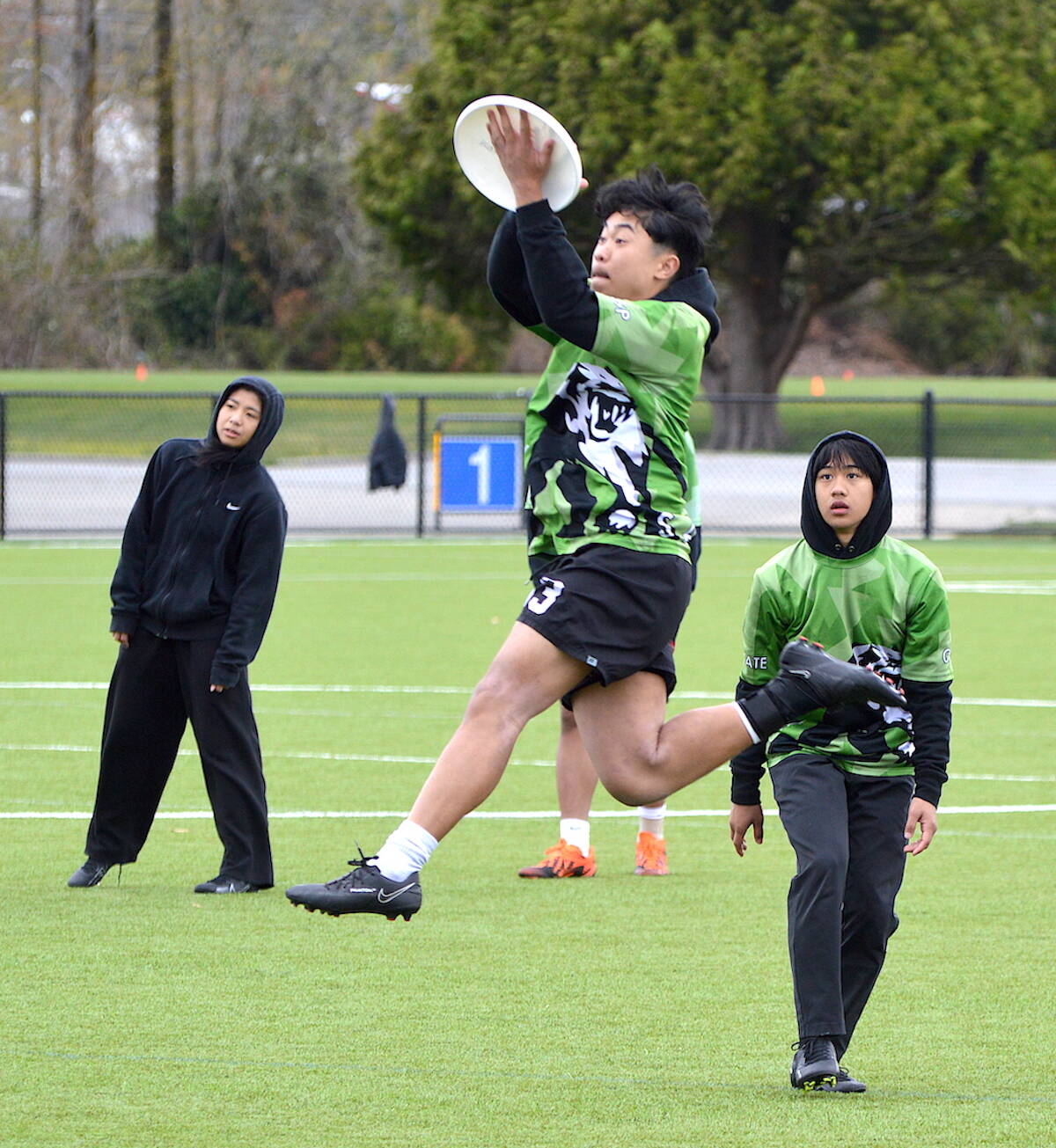 PHOTOS: A windy, cold day for ultimate in Surrey as the disc sport takes  off at schools in B.C. - Surrey Now-Leader
