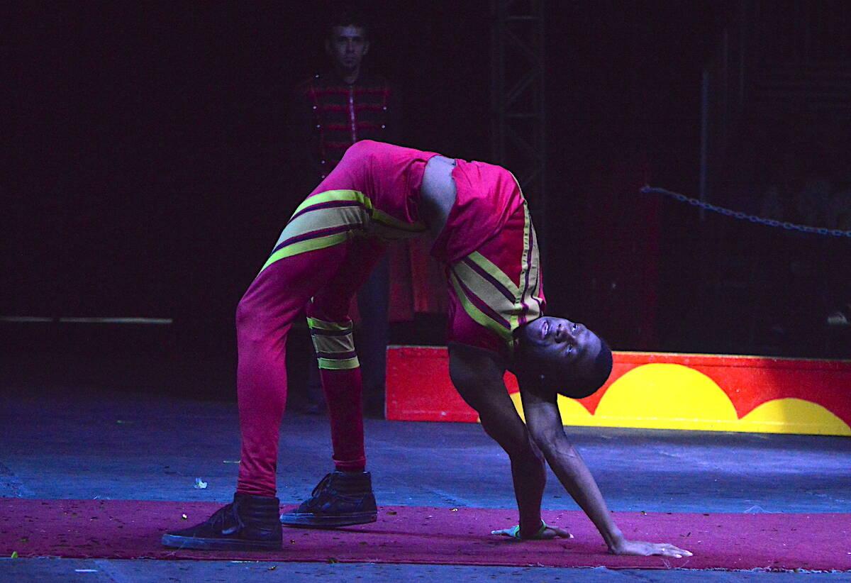 Bonebreaker contortionist Mohamed Bangoura at a Royal Canadian International Circus show in Surrey on Thursday, May 4, 2023. (Photo: Tom Zillich)