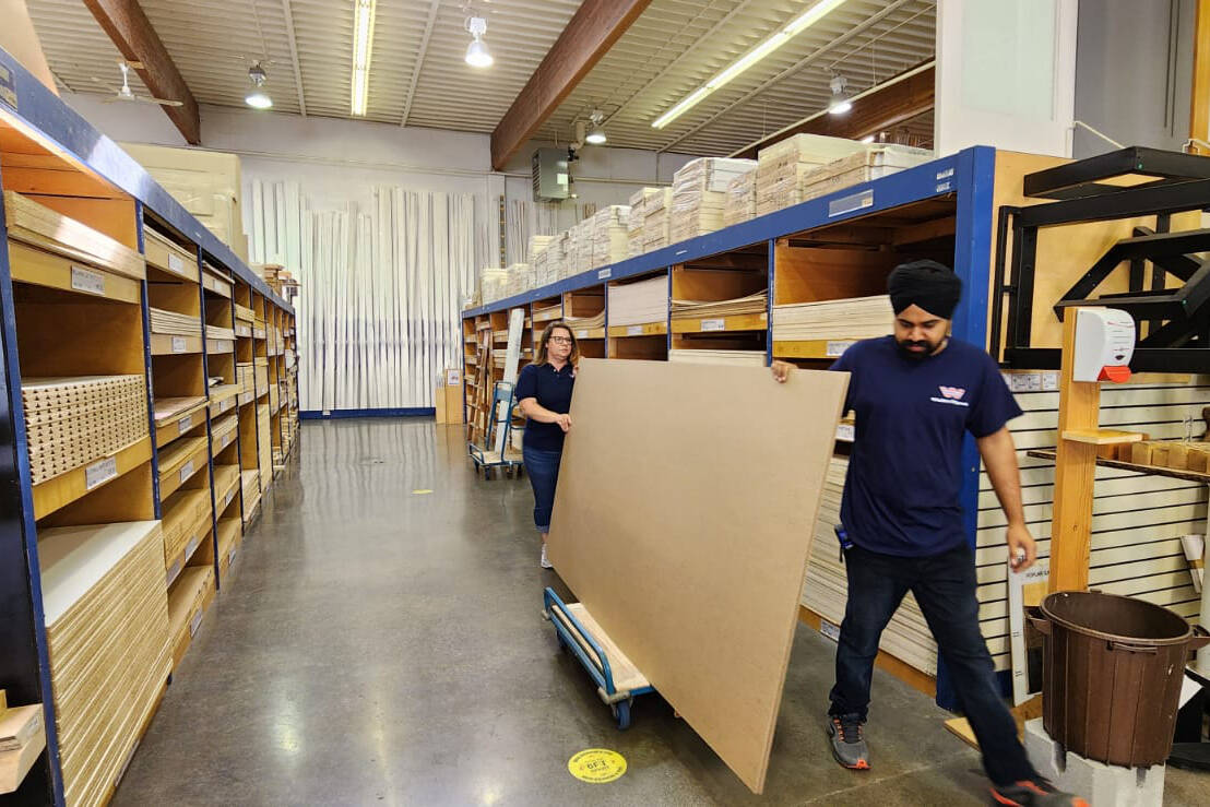 Windsor Plywood stocks many hard-to-source home finishing products and their knowledgeable staff provides custom shop services like door panel and rough cutting, and door machining and pre-hanging.