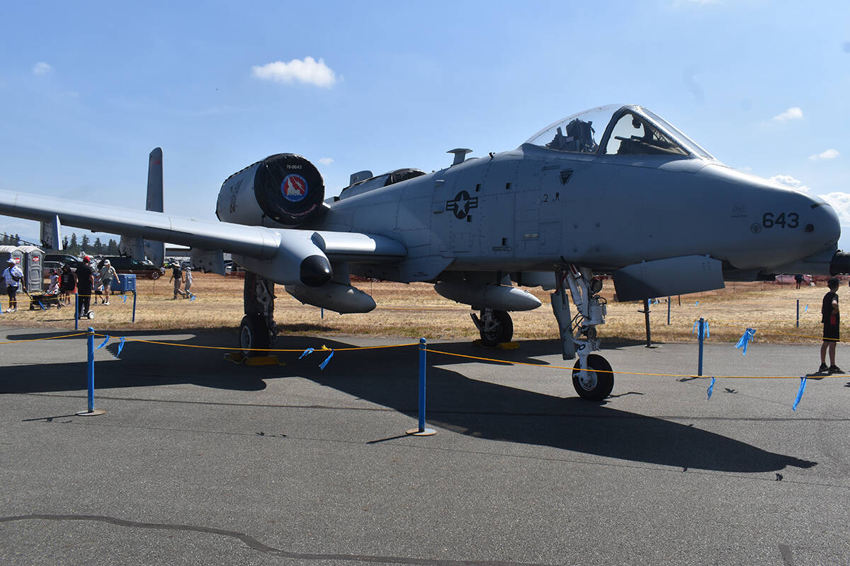 33583825_web1_230817-ABB-airshow-15_10