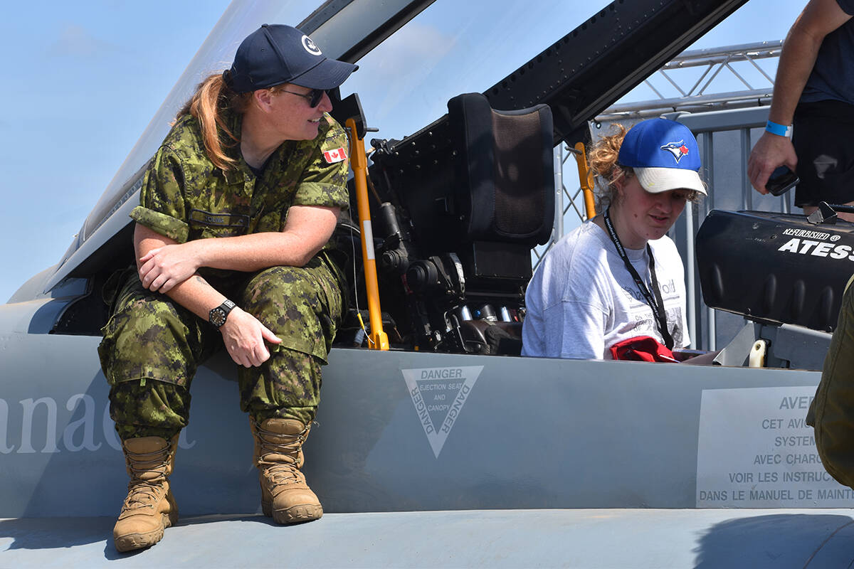 33583825_web1_230817-ABB-airshow-15_2