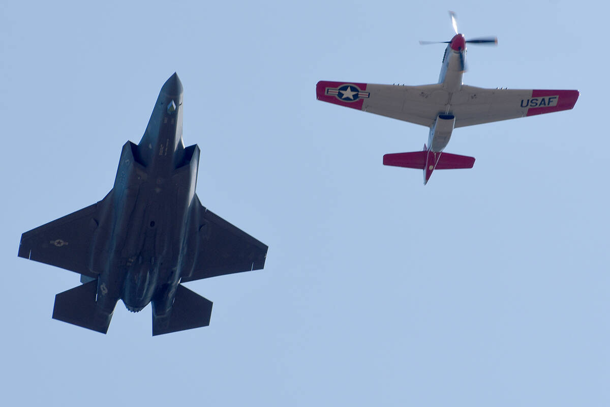 33583825_web1_230817-ABB-airshow-15_22