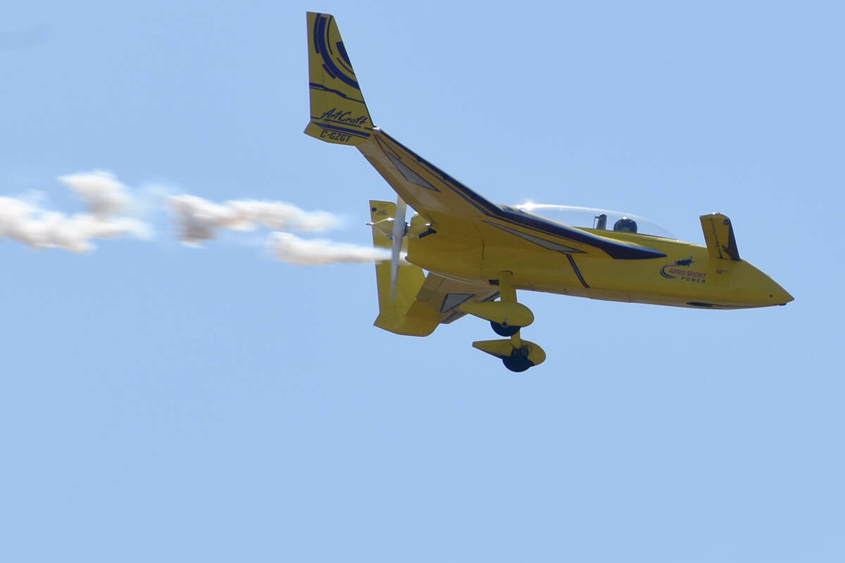 33583825_web1_230817-ABB-airshow-15_25