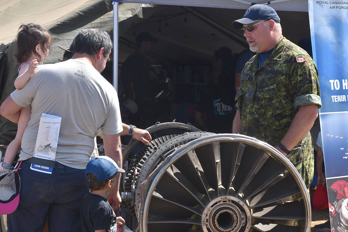33583825_web1_230817-ABB-airshow-15_3