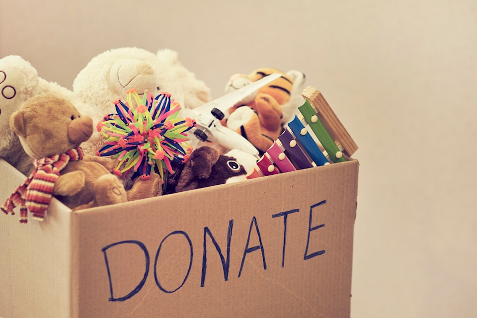 donate-adobestock_328567318