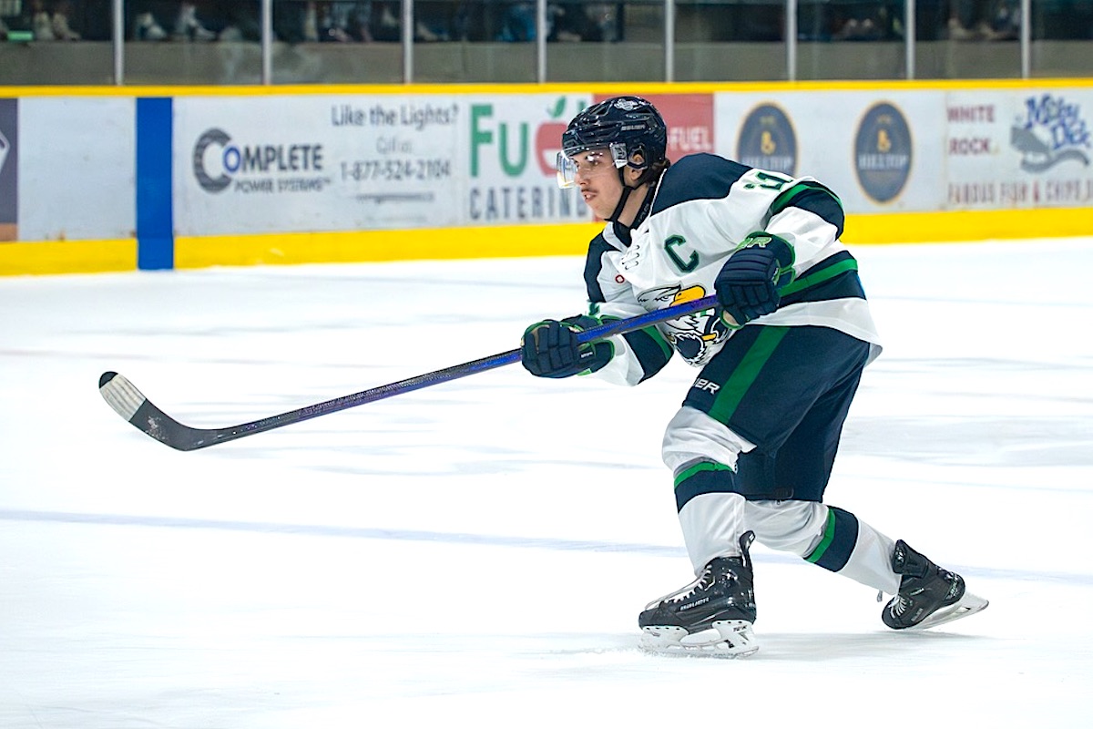 Winless after 6 games, Surrey Eagles sink to bottom of BCHL standings