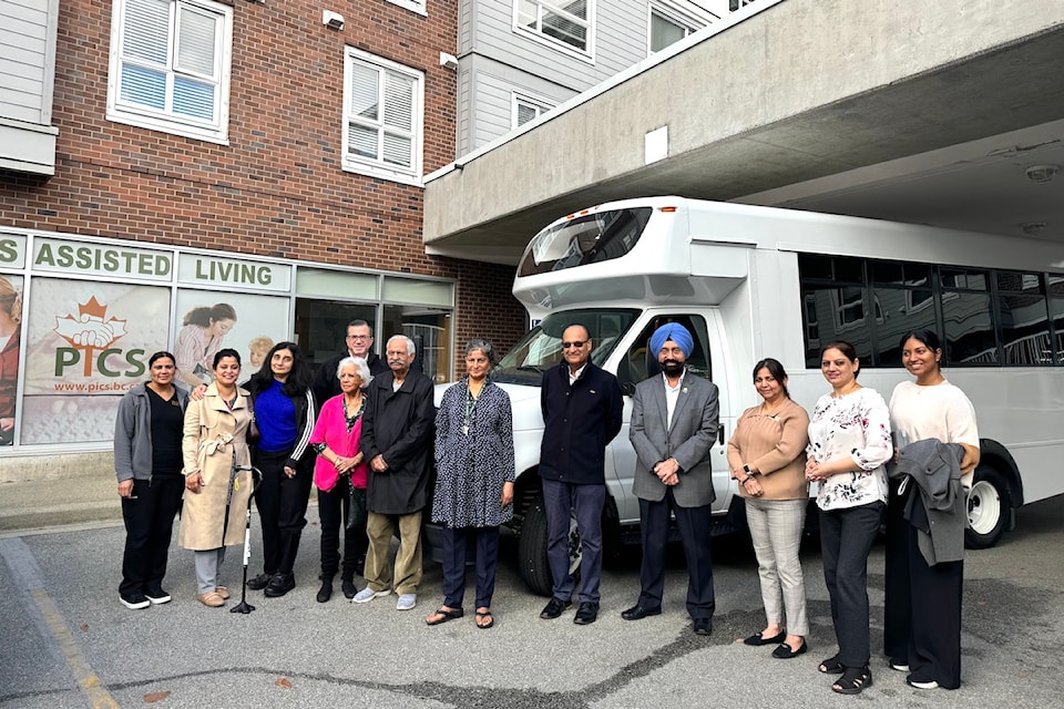 electric-bus-delivery-at-pics-assisted-living