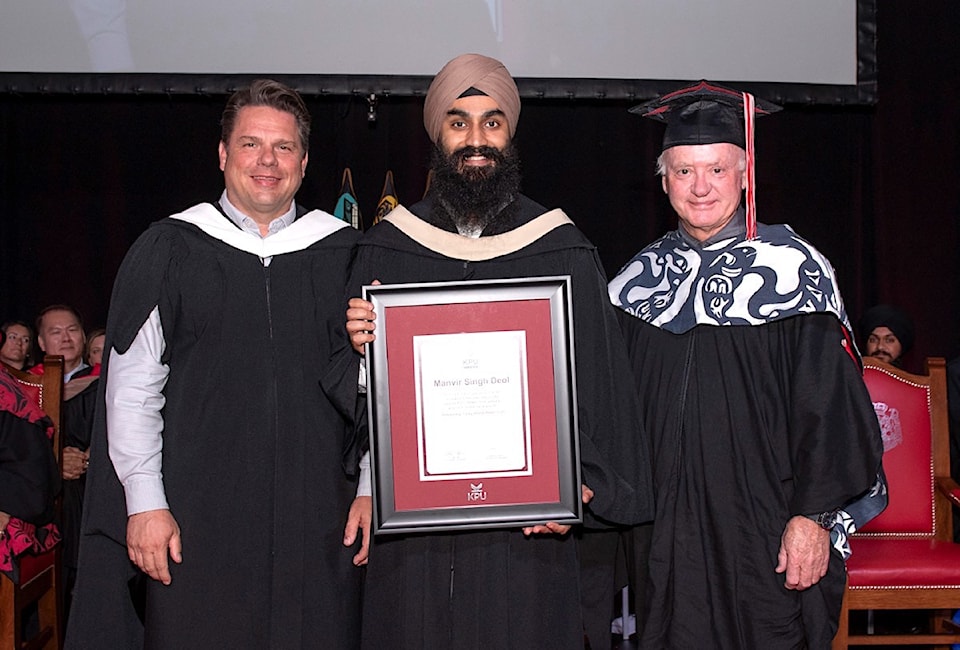 manvir-deol-outstanding-young-alumni-award