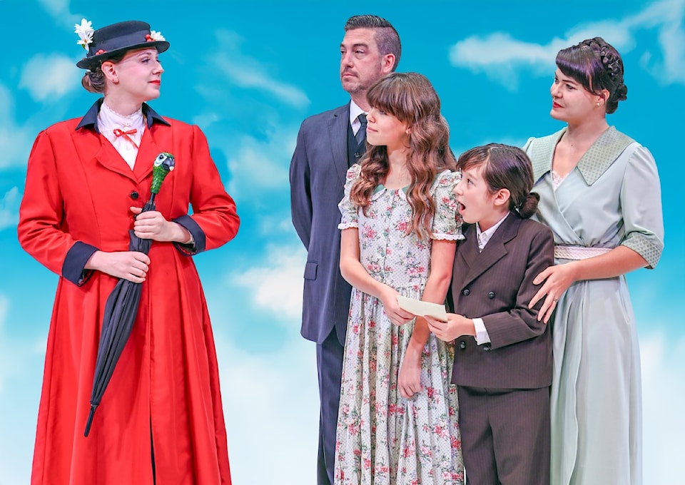 mary-poppins-and-banks-familyjpg