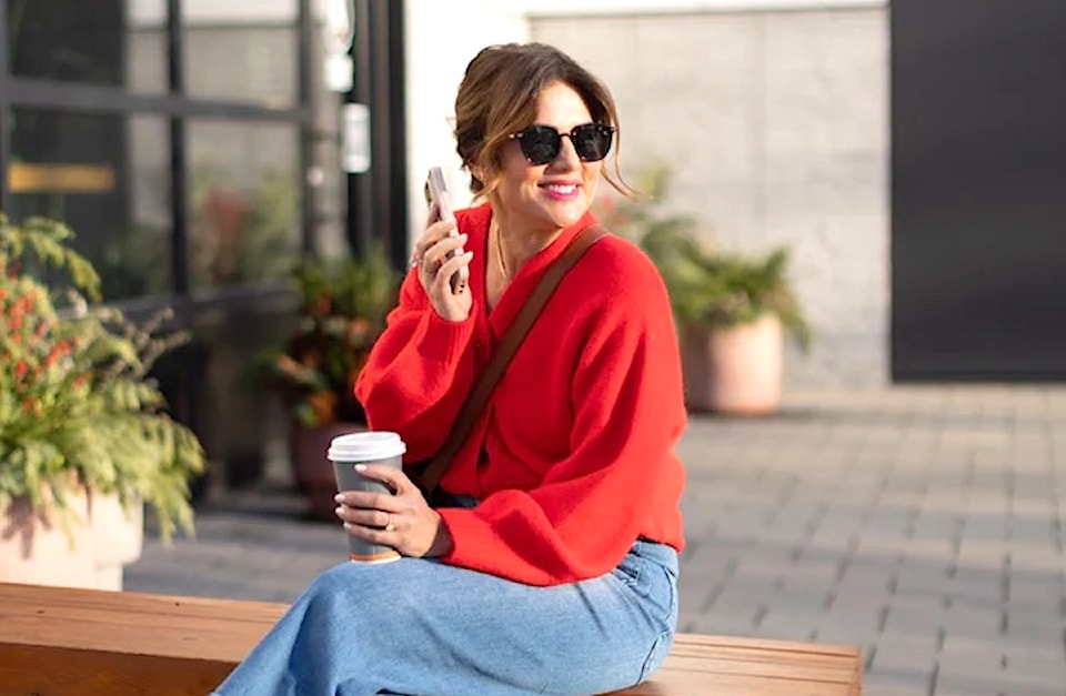 swsjhred__jillian__xs-s__5-2__sit2-copyjpg