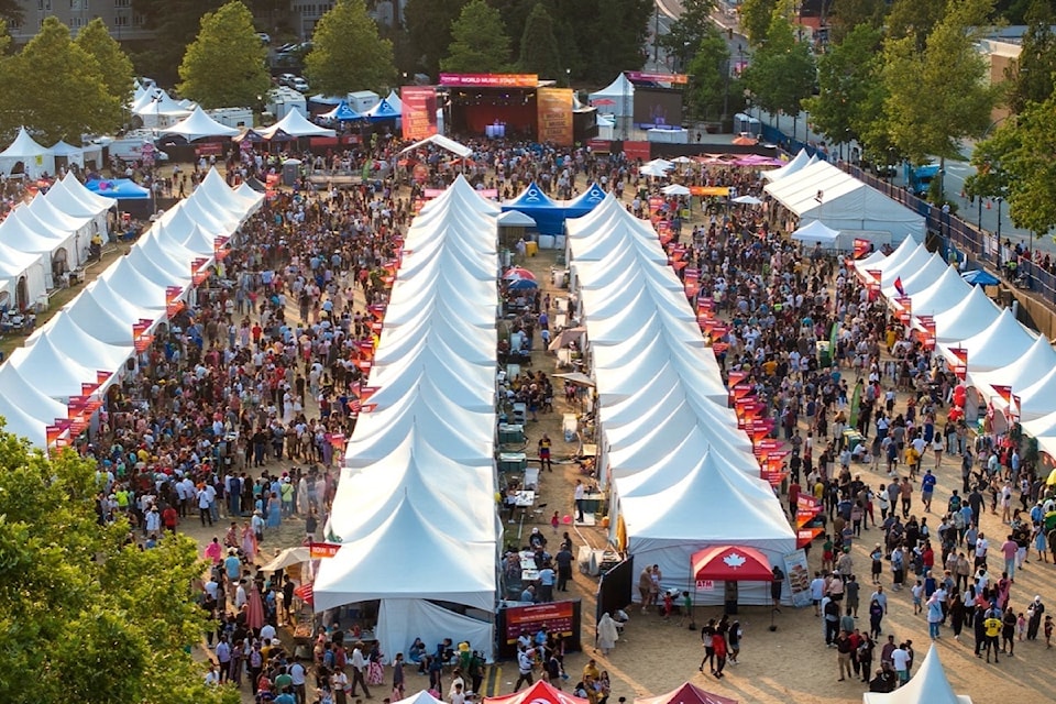250710-snw-m-17th-annual-surrey-fusion-festival_july-19-20-2024_holland-park