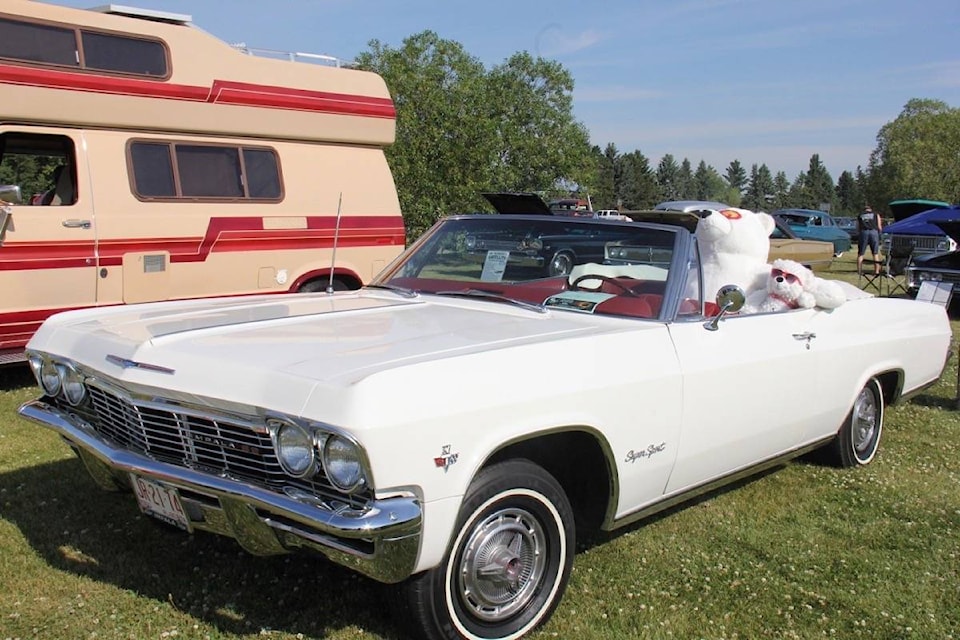 Sylvan Lake Custom and Classic Show and Shine took place on July 8 with an outstanding turnout of participants and spaectators. One particpants added a little personality to his presentation by adding props. PHOTOS BY MEGAN ROTH/SYLVAN LAKE NEWS