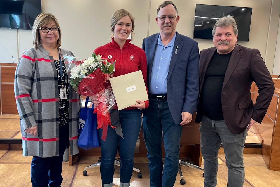 L-R: CAO Sandra Lund, Maddison Pearman, MLA Ron Orr and Mayor Kevin Ferguson. (Facebook/Town of Ponoka)