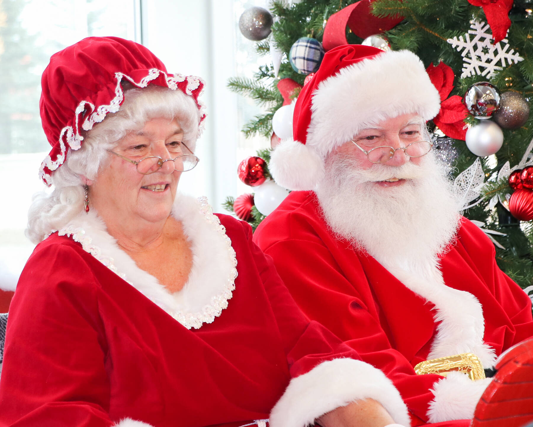 Breakfast with Santa feeds hundreds