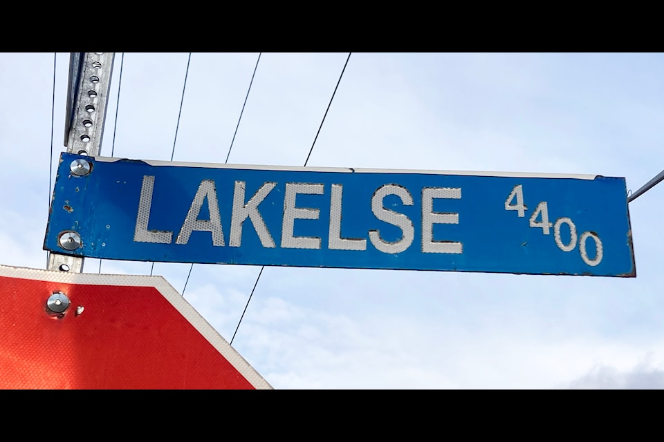 The name 'Lakelse' is an anglicization of 'Lax Gyels,' the Sm'algyax word for site of freshwater mussels.